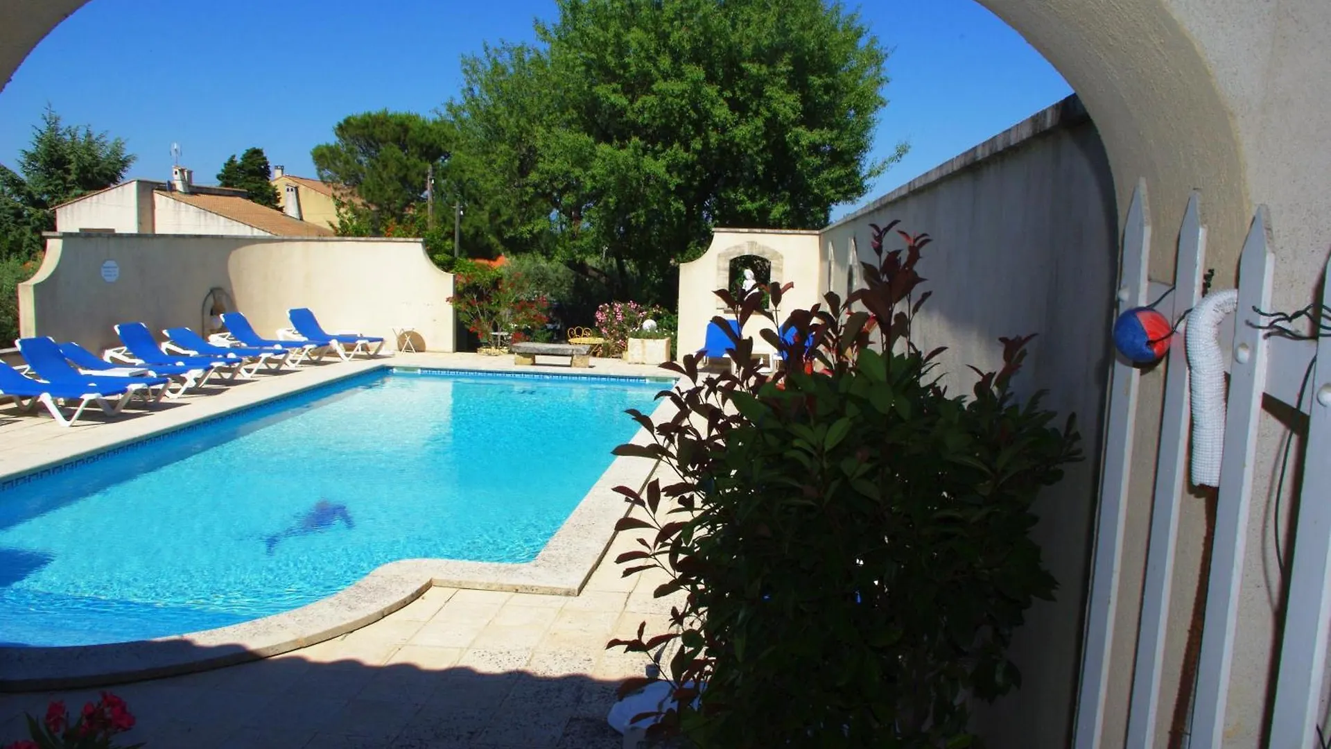 Le Mas De L'Amandier Saint-Saturnin-lès-Avignon Frühstückspension