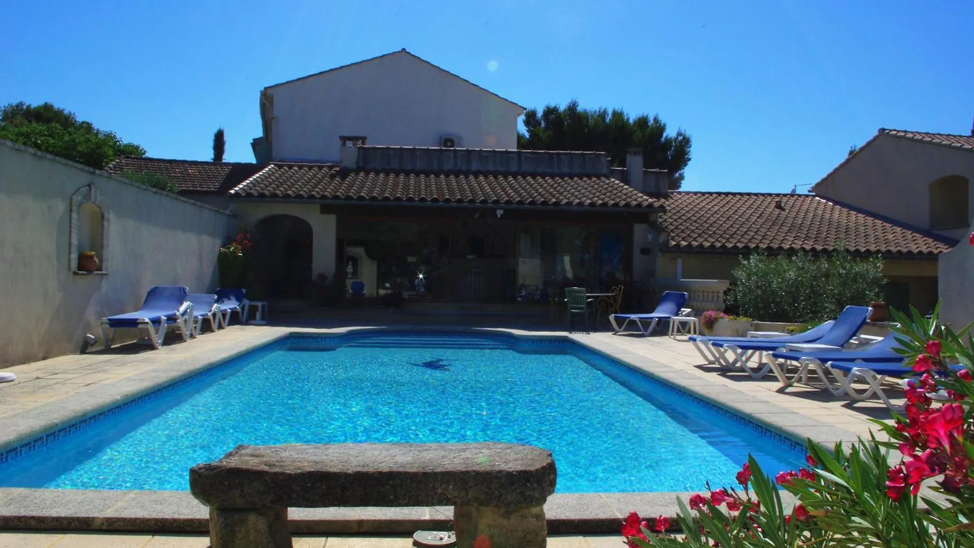 Le Mas De L'Amandier Saint-Saturnin-lès-Avignon 3*,  Frankreich